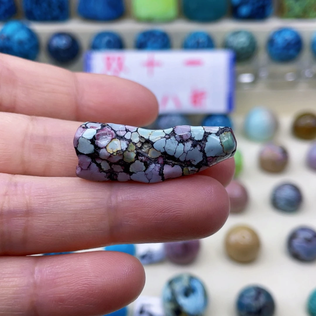 未镶嵌绿松石颈饰