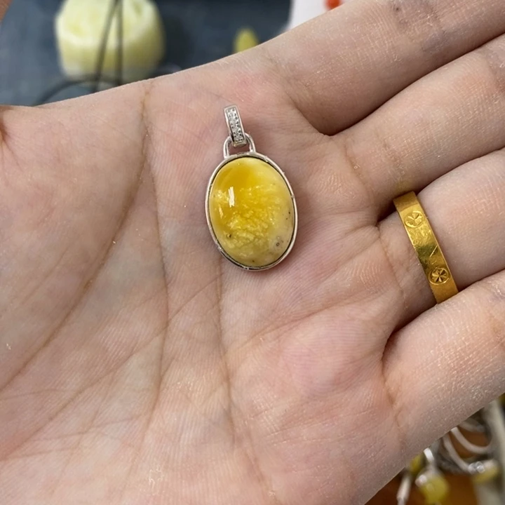 蜜蜡裸石银S925镶嵌?****吊坠