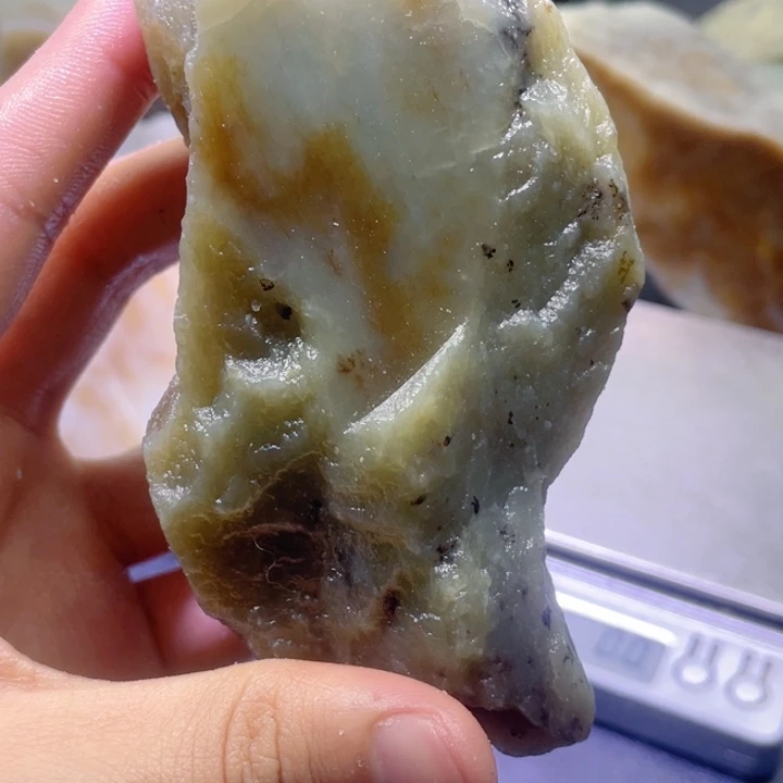 和田玉未镶嵌珠宝半成品