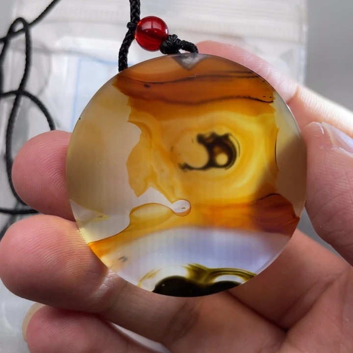 玛瑙/玉髓颈饰未镶嵌穿**空