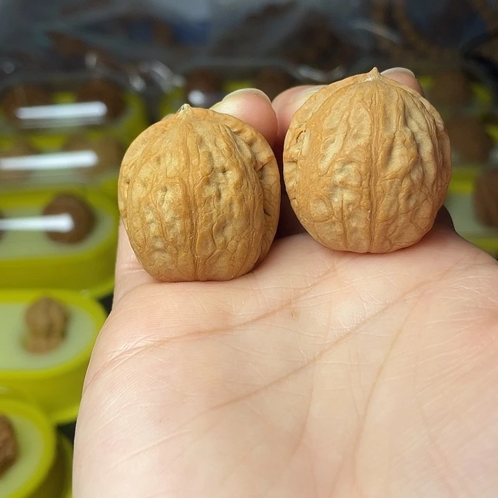 猛***腿文玩核桃吊坠西瓜纹