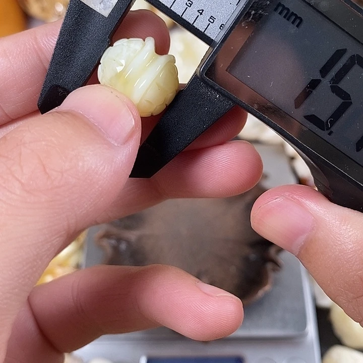 琥珀未镶嵌裸石我