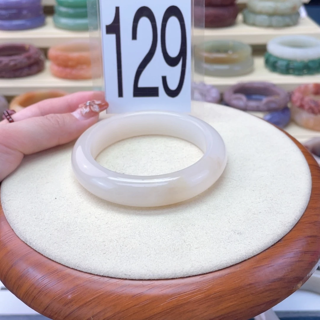 石英质玉未镶嵌手镯