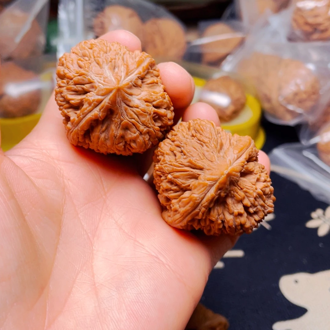 吊坠文玩核桃蒜头一对