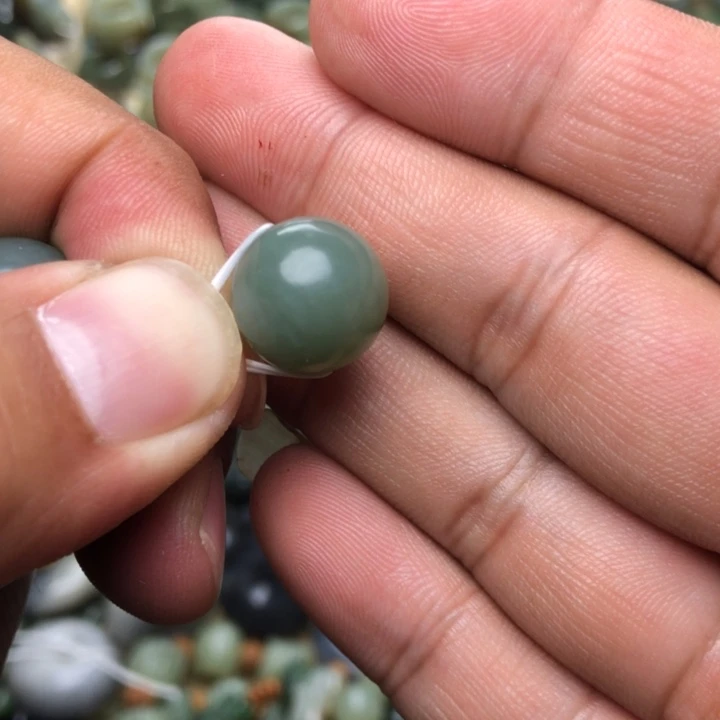 和田玉颈饰未镶嵌辽**崎