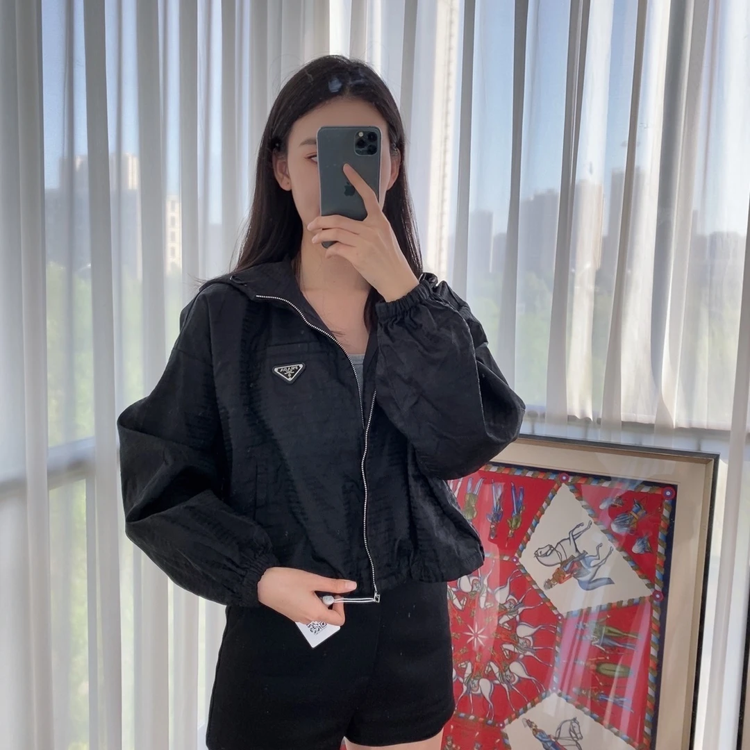 95新 Prada/普拉达 外套170/80A黑色/250420LZGZM01