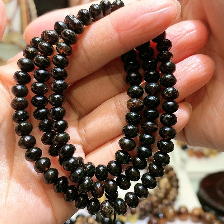 琥珀裸石未镶嵌翳珀