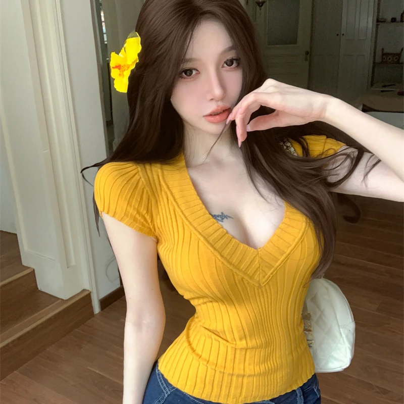 夏季新款韩版小众别致V领坑条高弹针织冰感收腰针织衫短袖上衣女