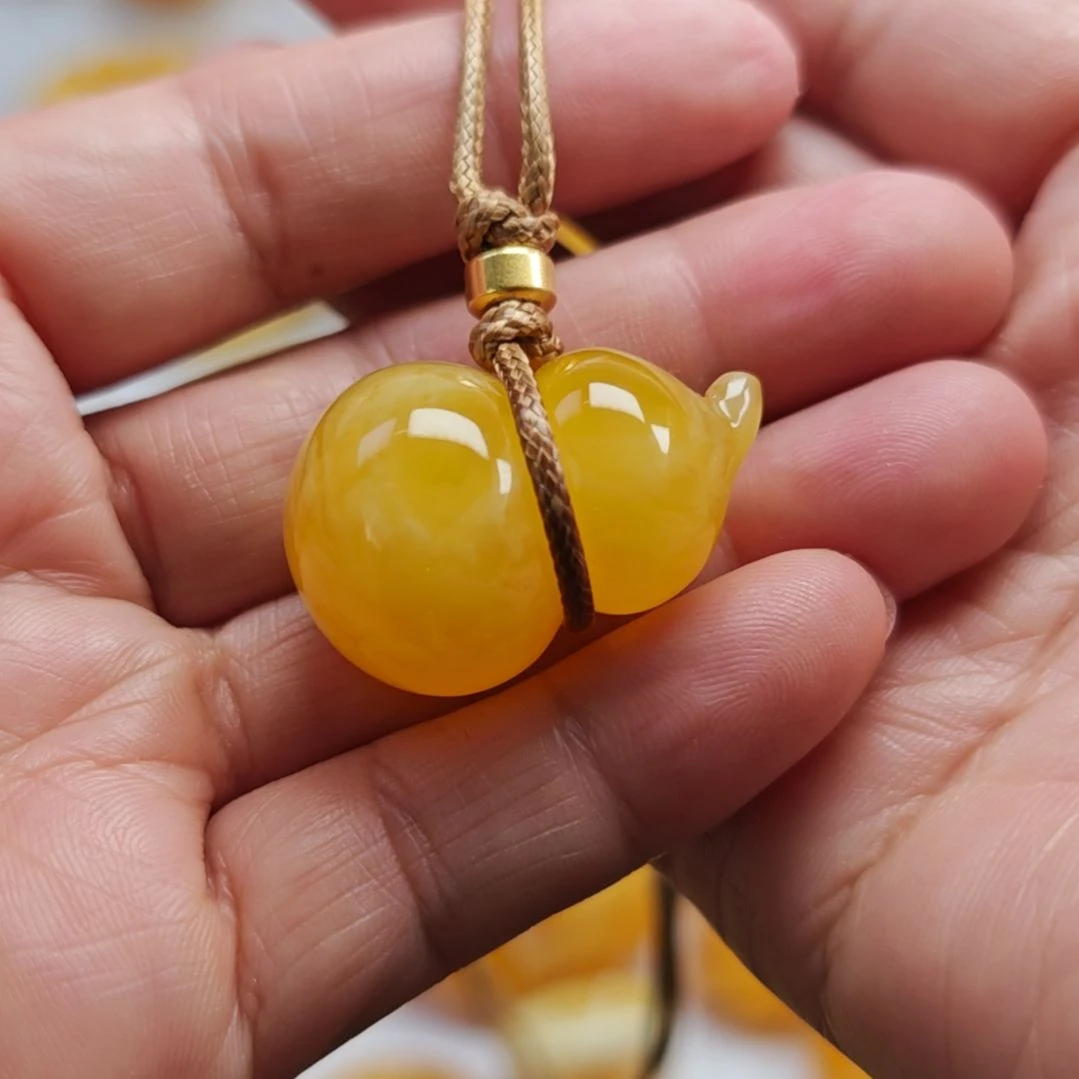 蜜蜡吊坠(赠链)未镶嵌