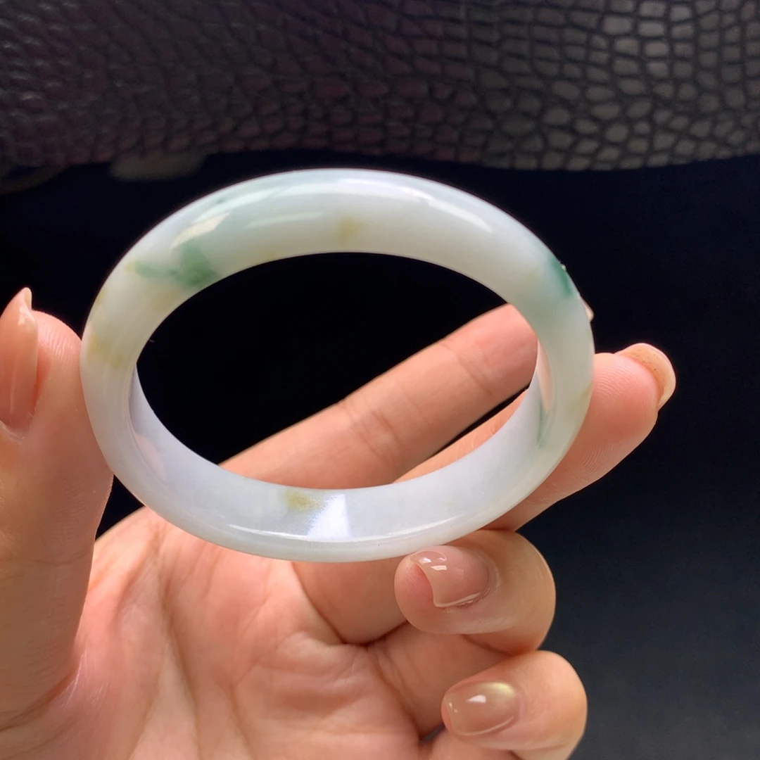 定制翡翠未镶嵌手镯