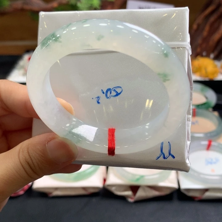 翡翠手镯未镶嵌17号