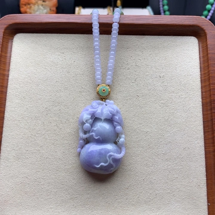 翡翠颈饰未镶嵌翡翠葫芦