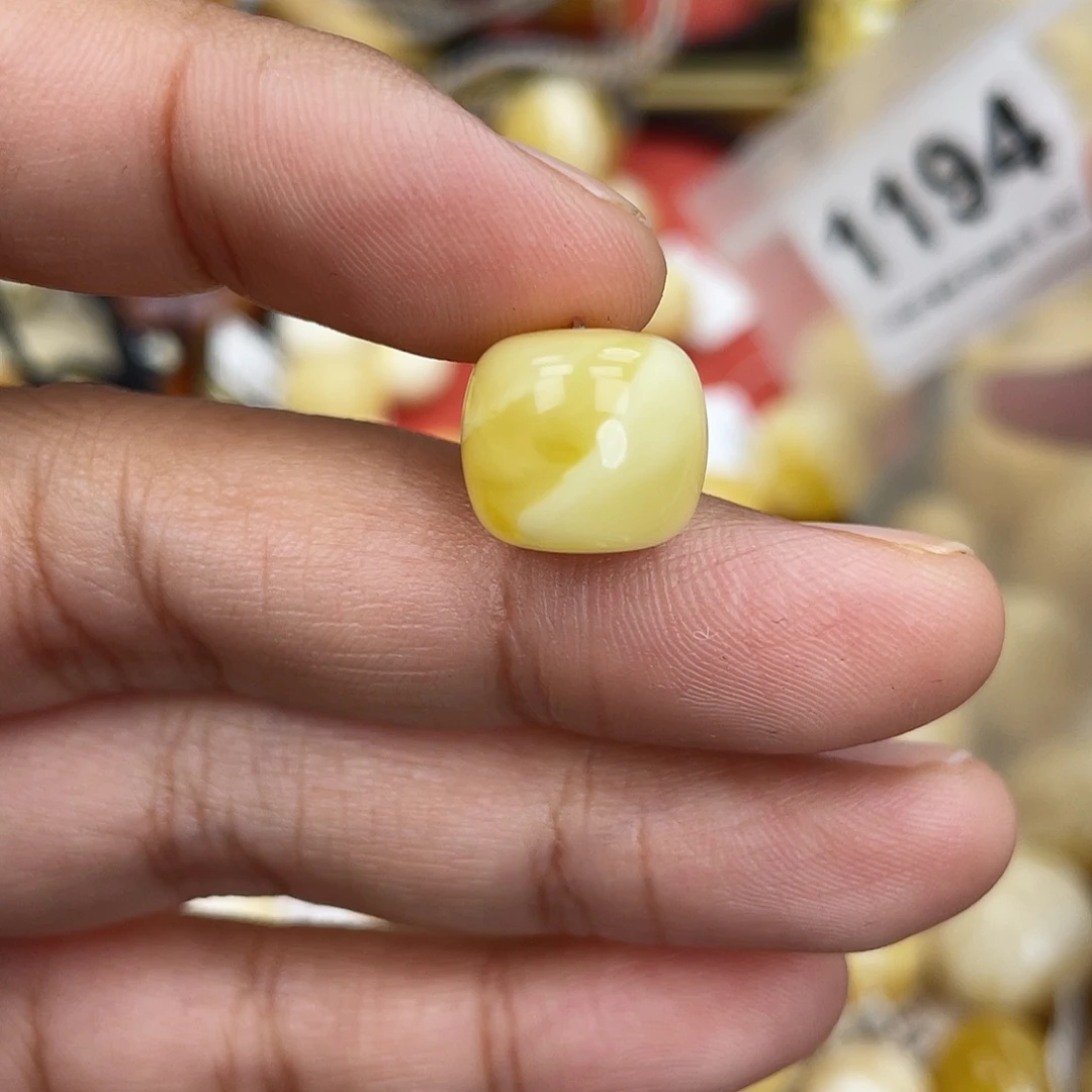 蜜蜡未镶嵌珠宝奇石12.8