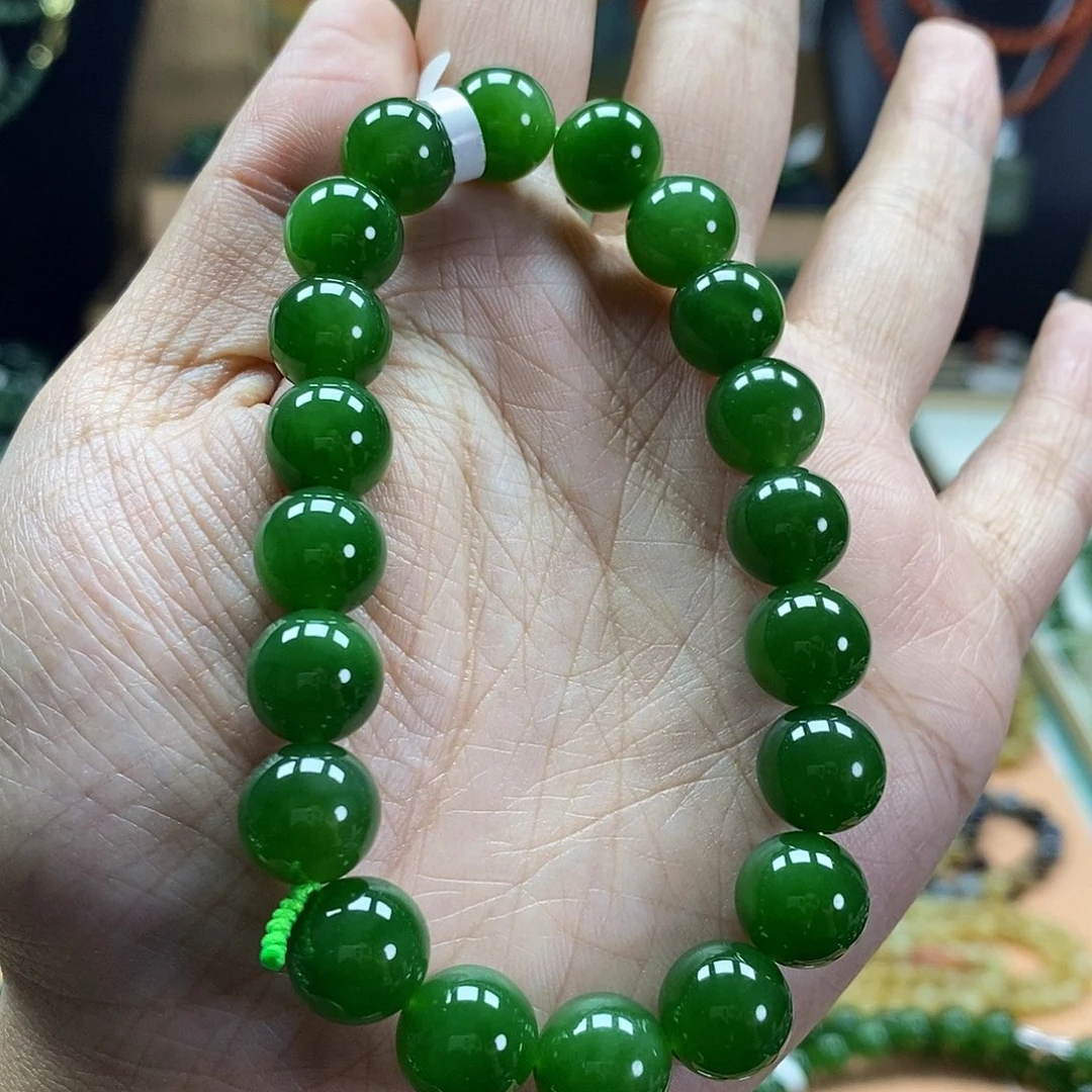 颈饰未镶嵌和田玉（碧玉）10mm辣绿