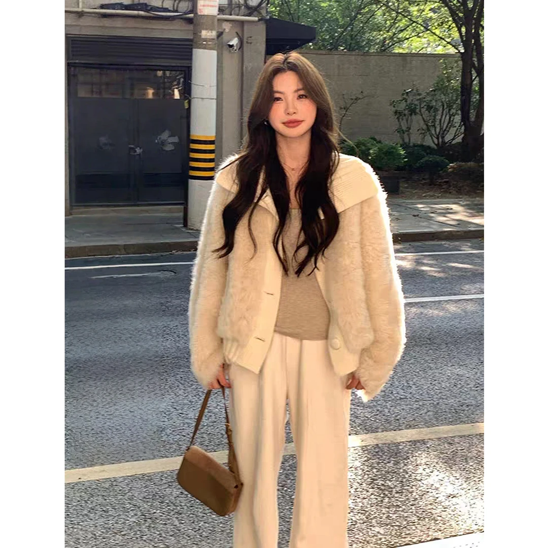 甜美小香风仿羊羔毛别致外套女2025秋冬新款软糯短款翻领百搭上衣