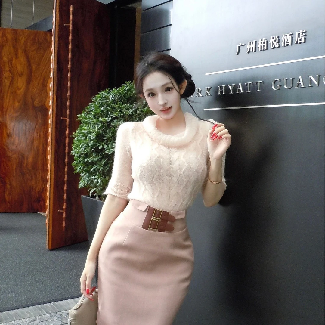 法式温柔风高领中袖上衣