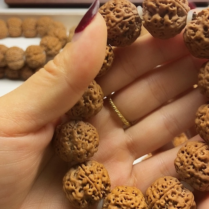 吊坠金刚菩提蜂王梅花