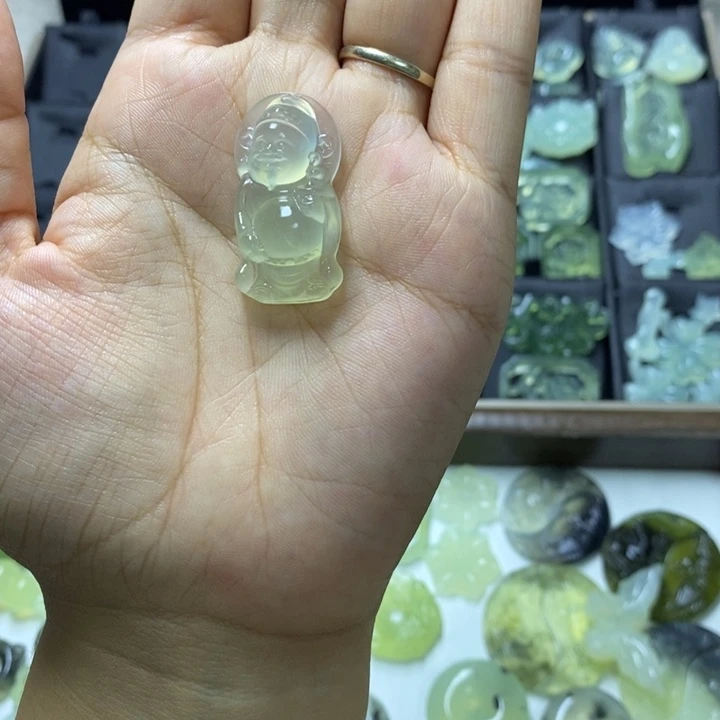 未镶嵌蛇纹石玉岫玉财神