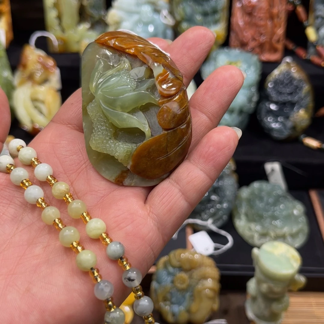 蛇纹石玉未镶嵌吊坠(赠链)