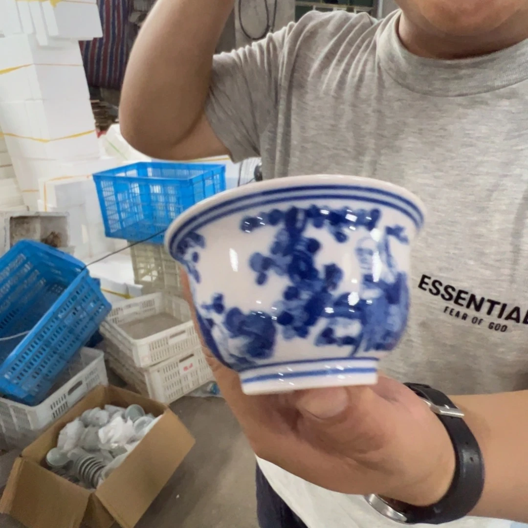 瓷片景德镇陶瓷红嘻嘻罗汉杯1只（画片不挑）