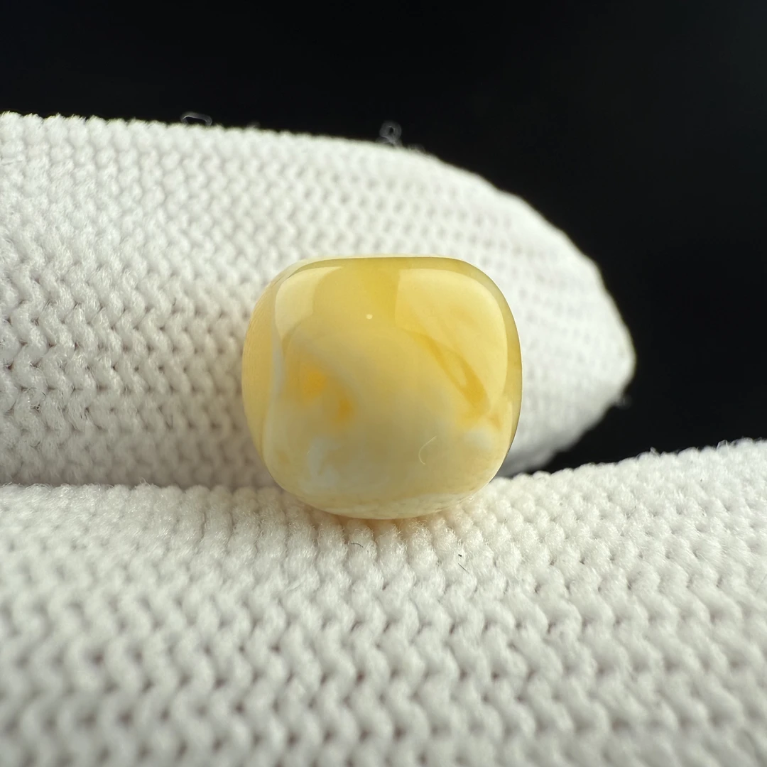 F2859天然原矿蜜蜡 瓷白墩子 9.5*8.4mm支持复检 假一罚四