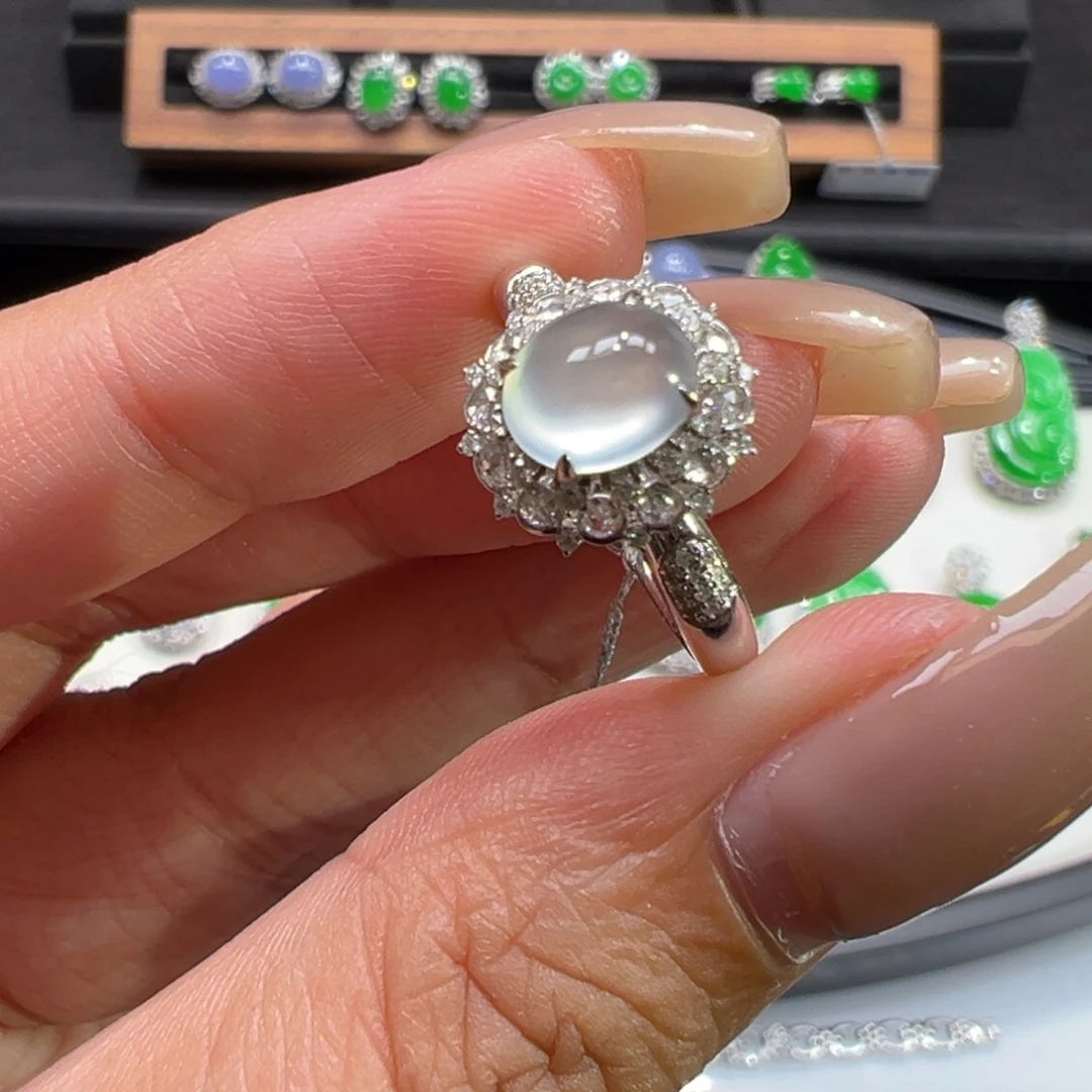 ****兔翡翠戒指18K金镶嵌收到货48小时鉴赏期