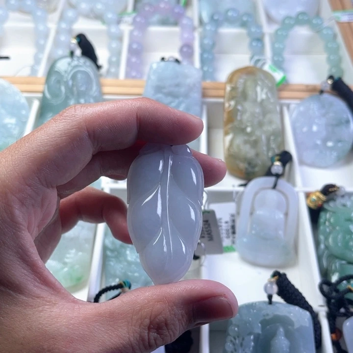 翡翠未镶嵌颈饰524