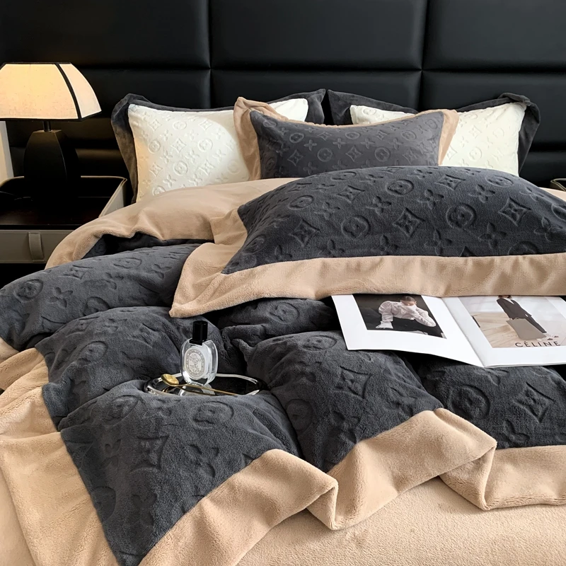 诺漾家纺-冬季轻奢加厚保暖加绒宽边雕花绒牛奶绒四件套学生宿舍