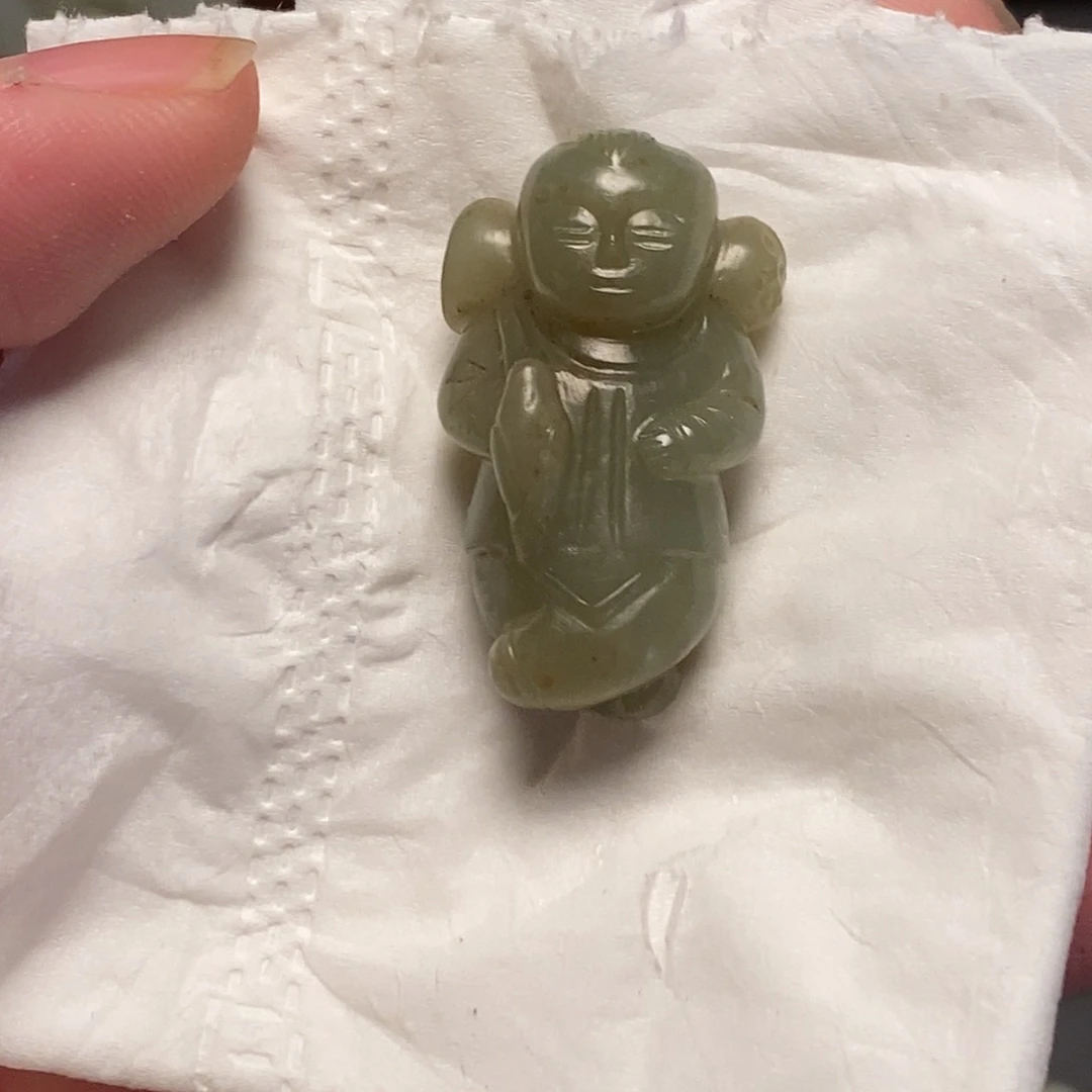 雨***荷和田玉未镶嵌挂件