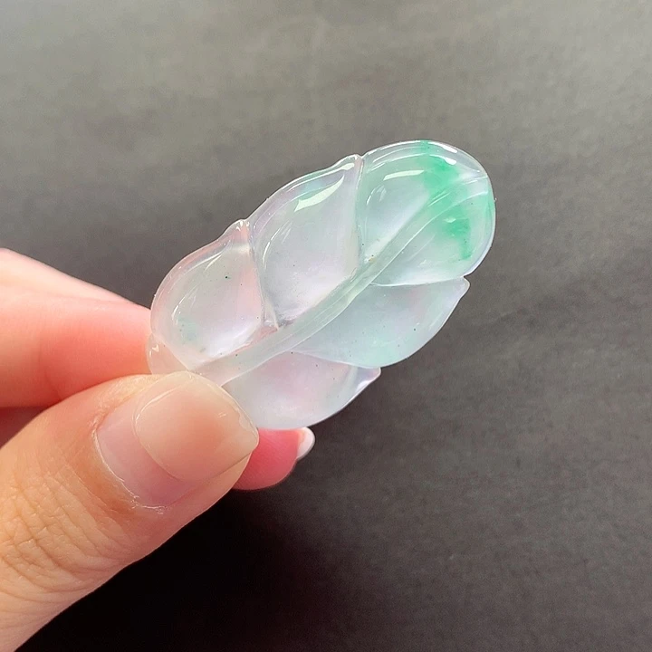 颈饰未镶嵌石英质玉