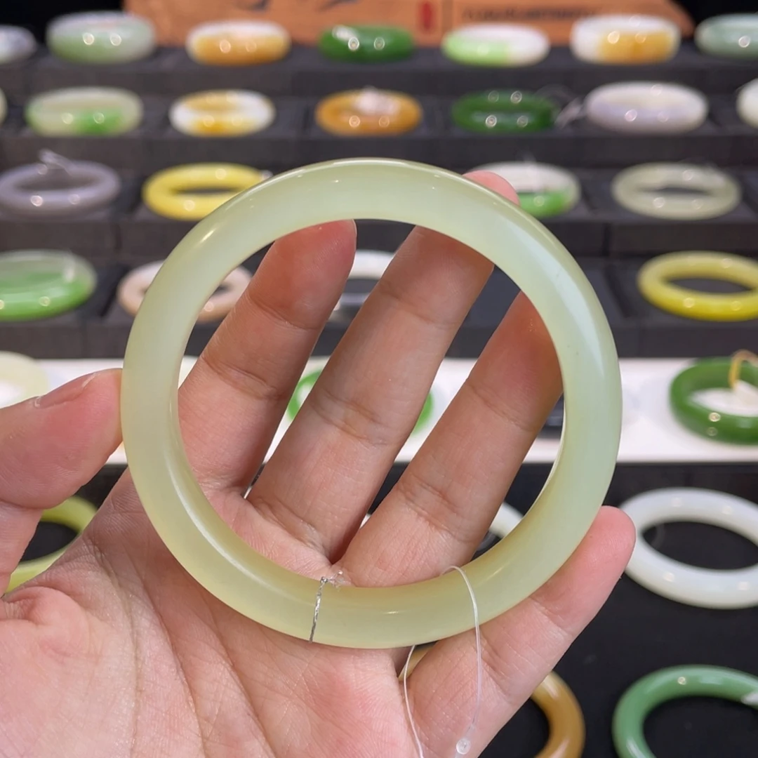 未镶嵌手镯和田玉B****u