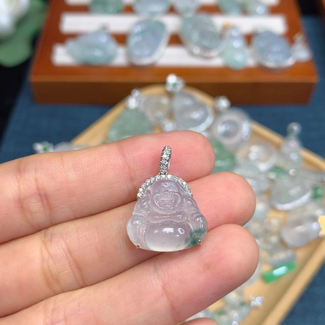 颈饰18K金镶嵌翡翠翡翠
