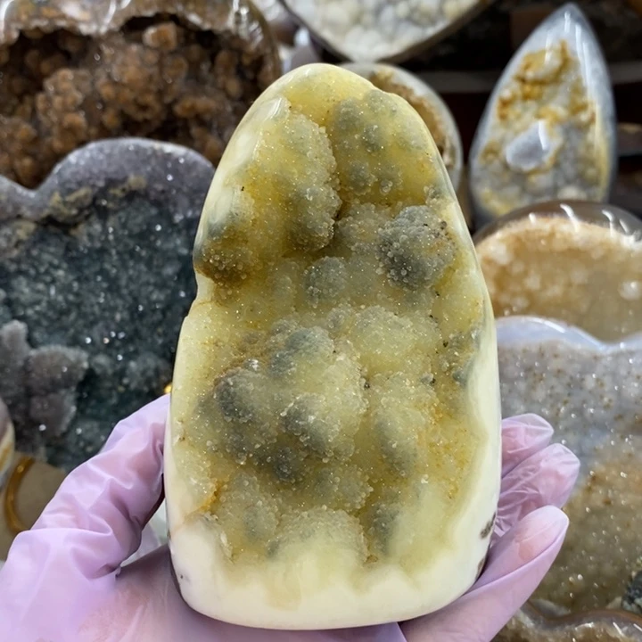 紫晶未镶嵌珠宝半成品8