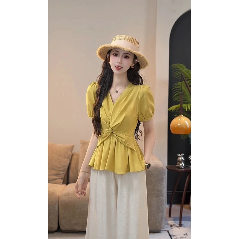 【赠运费险】夏季法式港风复古设计感V领衬衫女