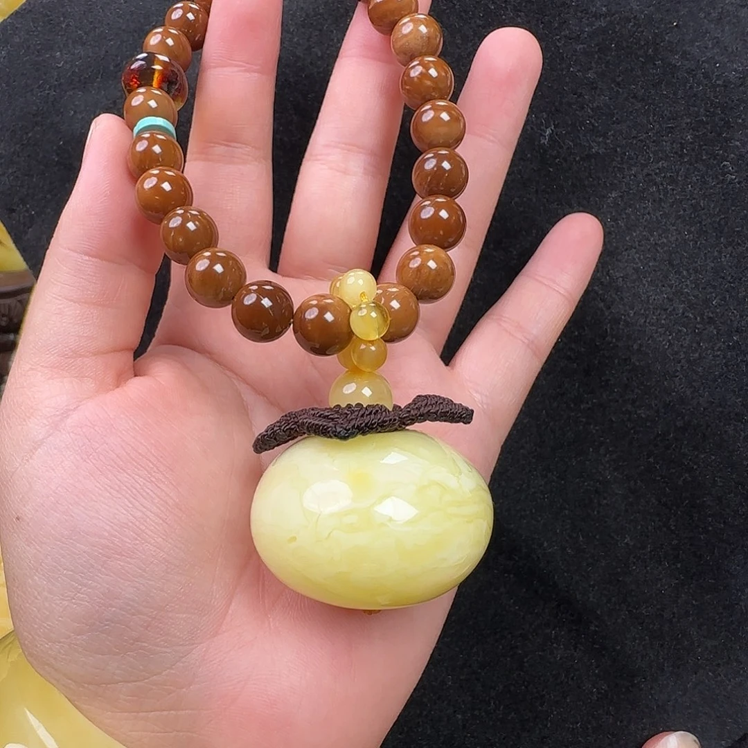 蜜蜡未镶嵌珠宝奇石