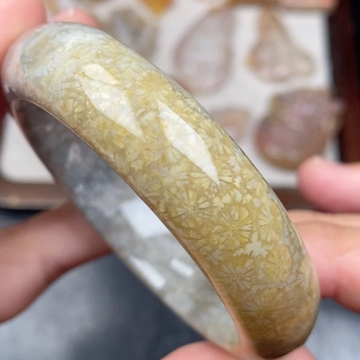 硅化玉手镯未镶嵌54
