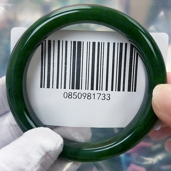 和田玉未镶嵌手镯包容60