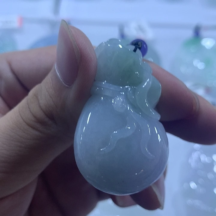 翡翠未镶嵌颈饰天然翡翠A货吊坠
