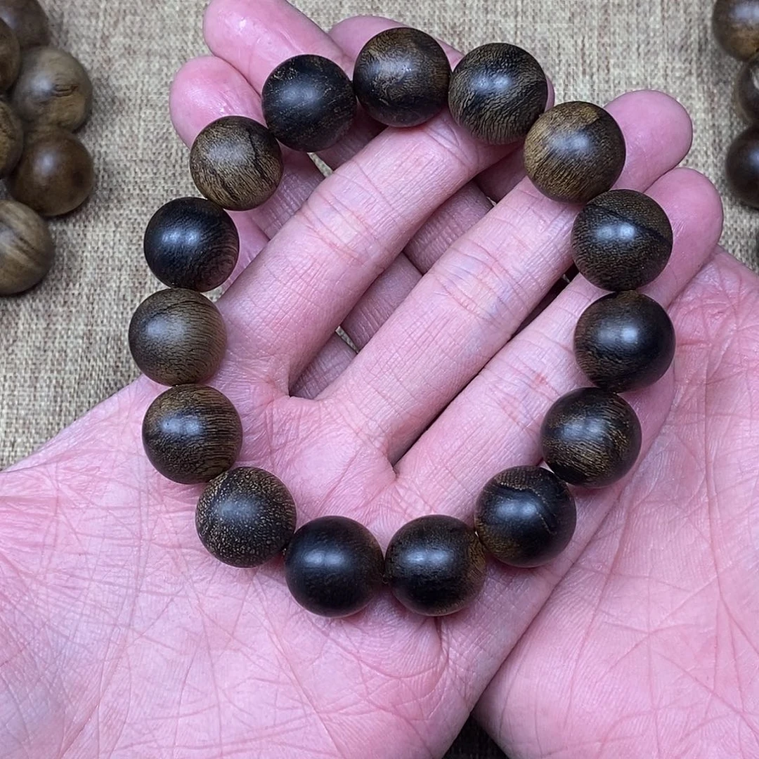 沉香手串跟****菜越南芽庄白棋楠