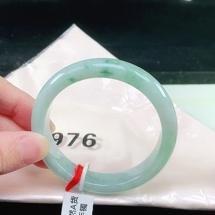 未镶嵌手镯翡翠976
