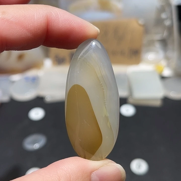 玛瑙/玉髓颈饰未镶嵌