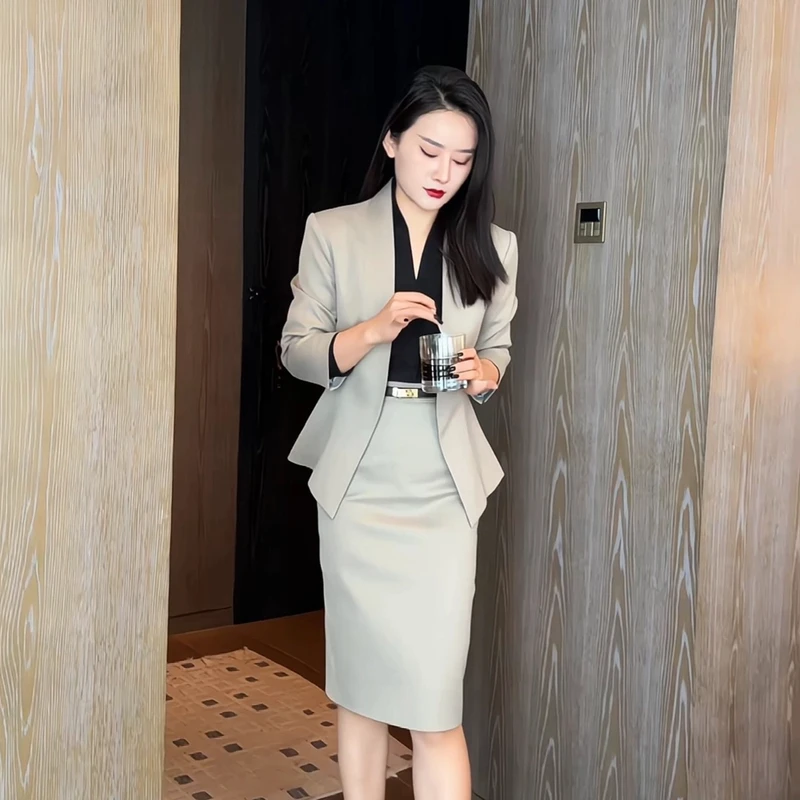 高端大气西装女神范气质时尚百搭显瘦轻奢修身通勤西服半身裙套装