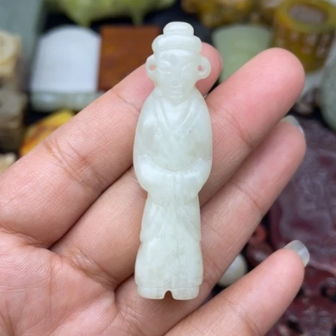 蛇纹石玉未镶嵌颈饰30