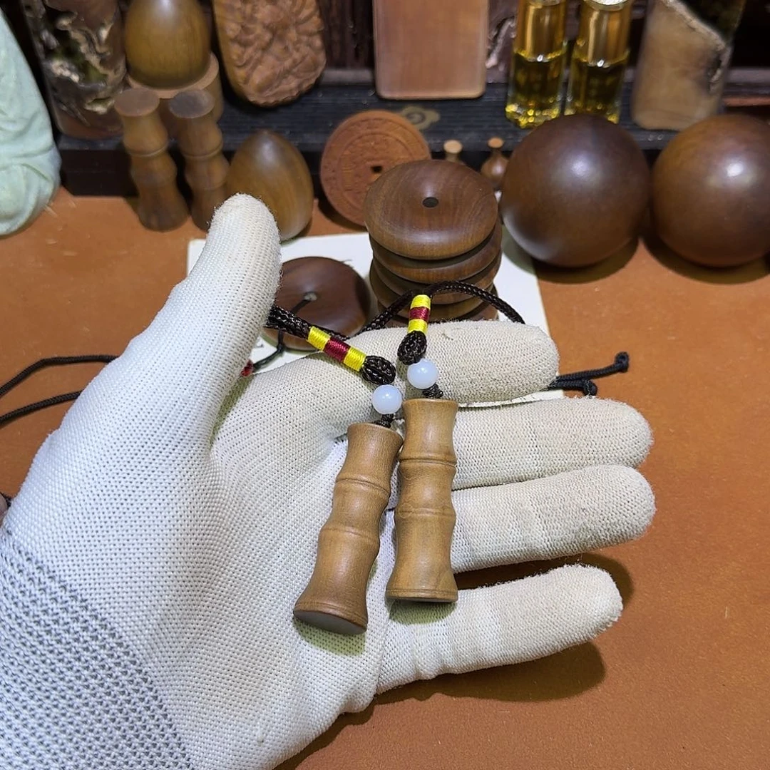 檀香木老山檀竹节手把件