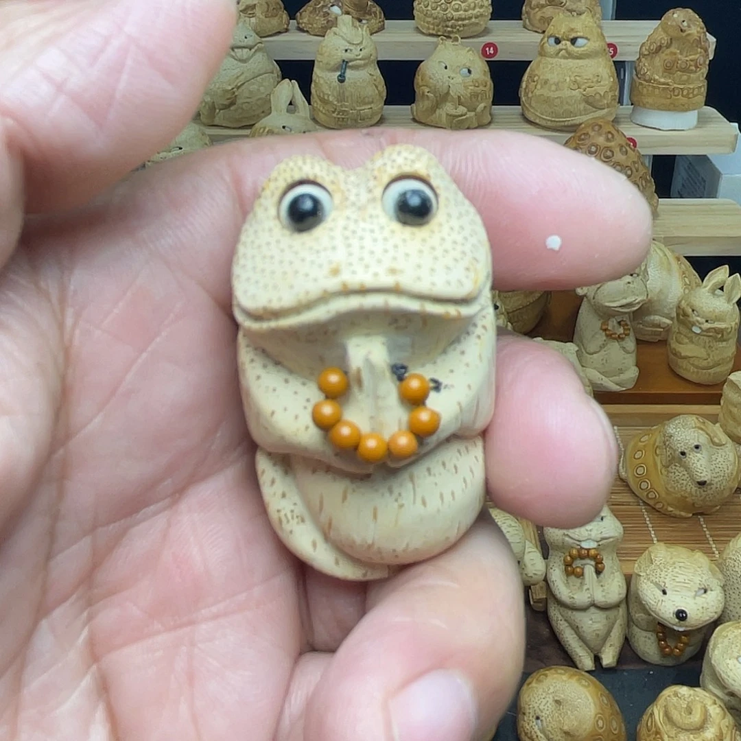 竹竹根雕金蟾手把件