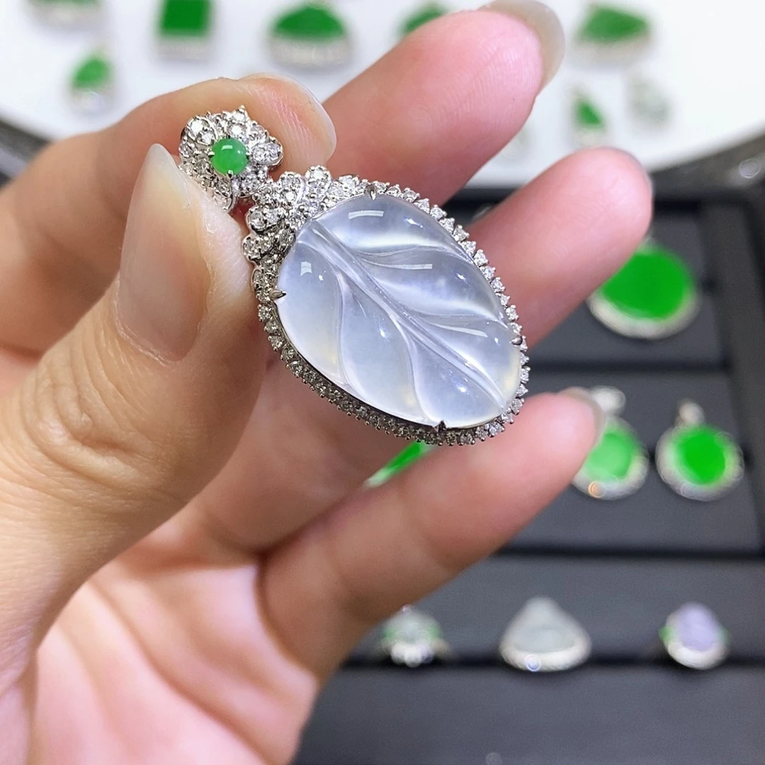 翡翠18K金镶嵌吊坠(不含链)