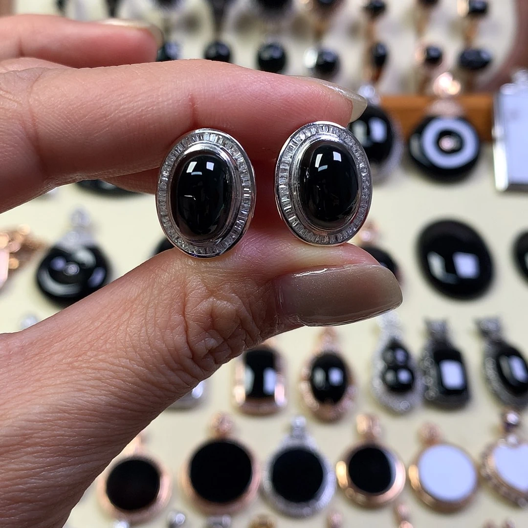 翡翠18K金镶嵌耳环