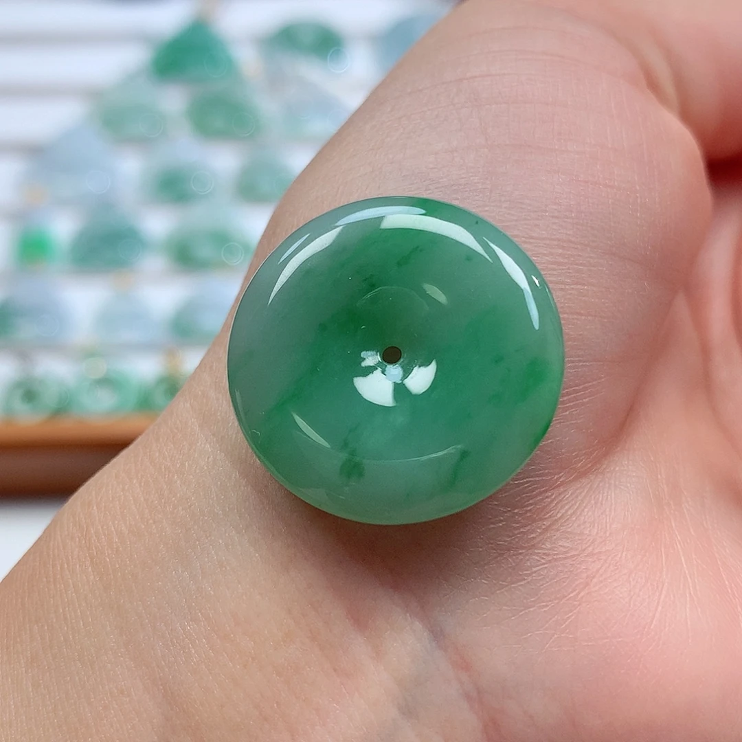 翡翠未镶嵌吊坠(不含链)24.8-5.1