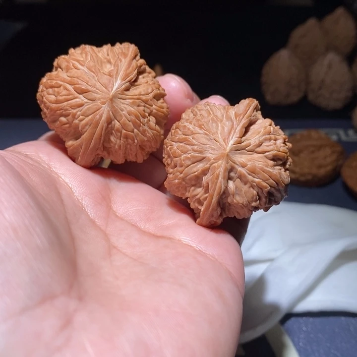 文玩核桃吊坠磨盘