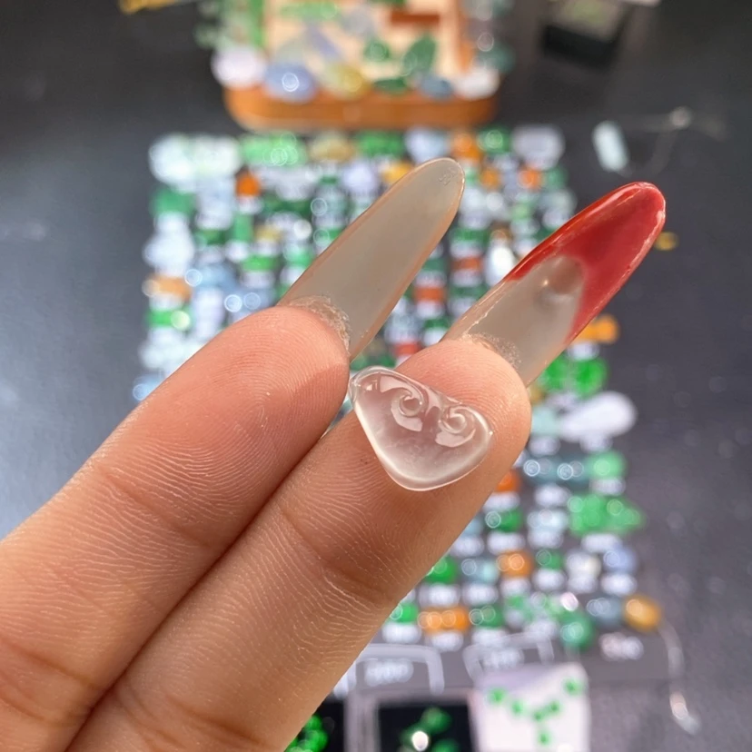 【闪购商品】翡翠挂件未镶嵌如意